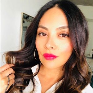 Meet your Posher, Debby